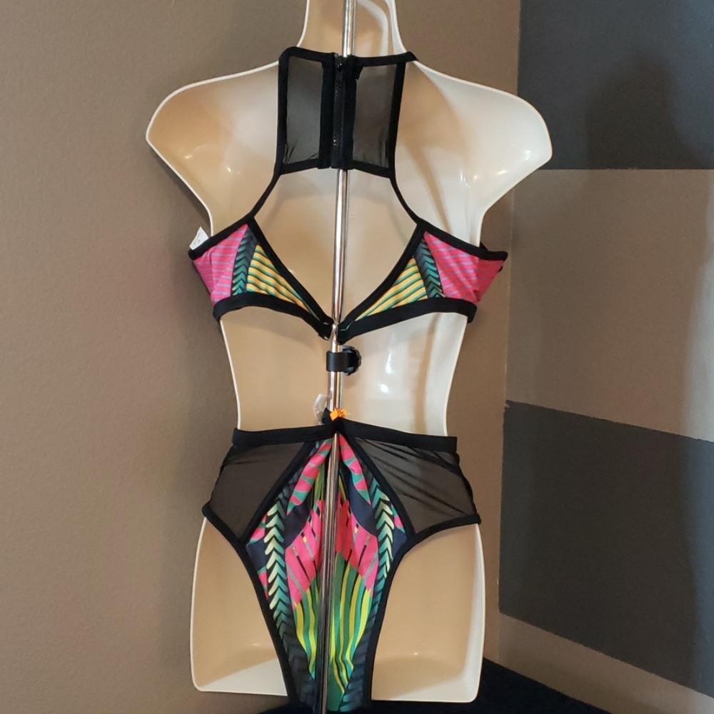 Bathing Suit - Picture 4 of 5